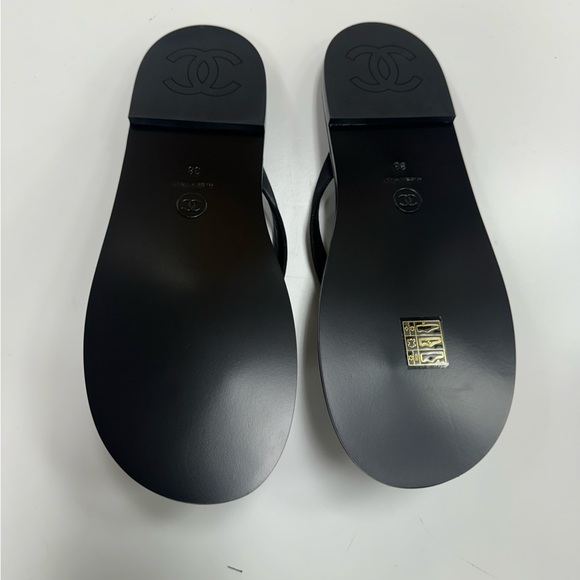 CHANEL Logo Flip Flops in Black/Gold - Picture 3 of 9